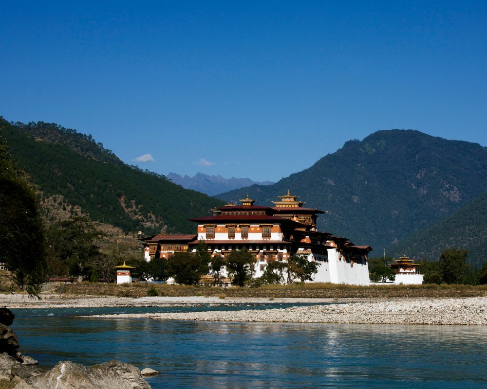 Experience the Punakha Dzong